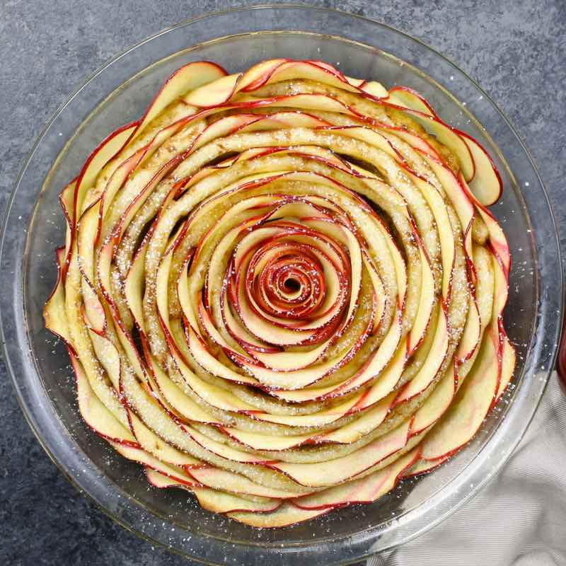 This Apple Rose Cinnamon Roll is a gorgeous and delicious dessert