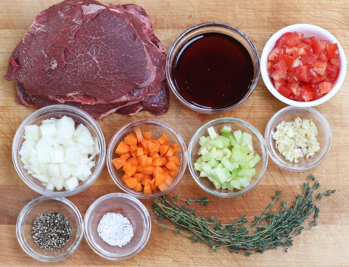 Ingredients for braised beef cheeks