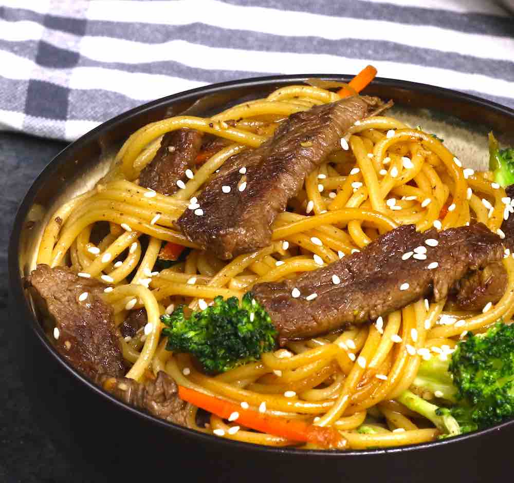 20-minute-garlic-beef-lo-mein-recipe-with-video-tipbuzz