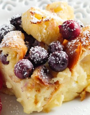 Bread Pudding is irresistible comfort food that always becomes an instant family favorite with its creamy and moist flavors and crispy golden top.