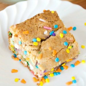 Cake Batter Blondies are an easy 6-ingredient dessert bar recipe that easy to make using white cake mix