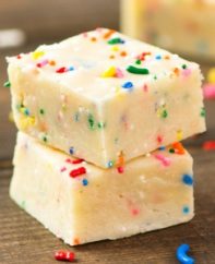 This Cake Batter Fudge recipe is a delicious dessert idea combining white chocolate and fudge flavors. Perfect for a party or just a casual snack with friends. Video recipe.