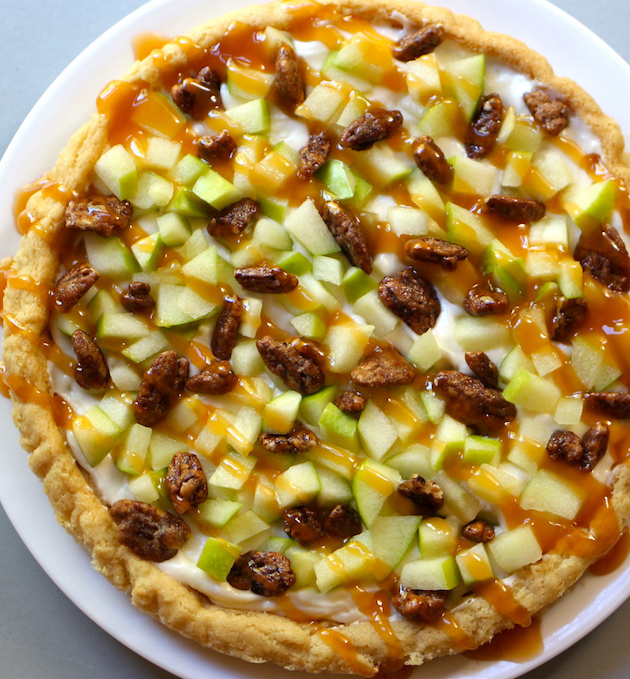 Overhead view of caramel apple pizza