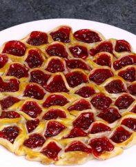 This Cherry Pie Pull Apart is a fun 2-ingredient dessert that's perfect for sharing and parties