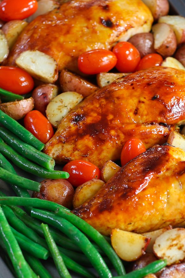 Sheet Pan Chicken with Potatoes and Green Beans - TipBuzz