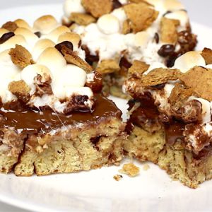 This Cinnamon Roll Smores recipes is about to become your next obsession