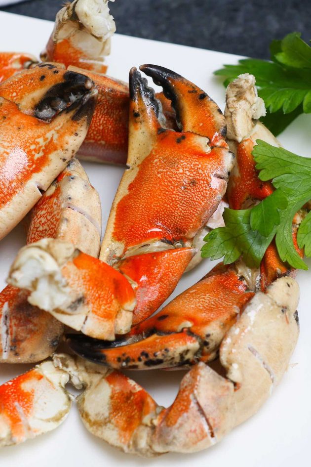 Crab Claws With Lemon Butter Sauce - Tipbuzz