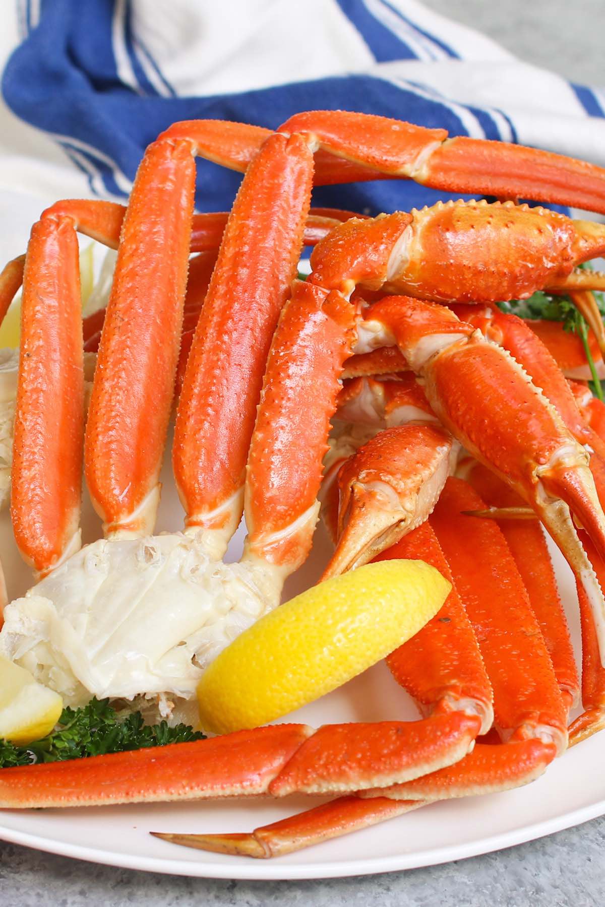 How to Cook Crab Legs - TipBuzz