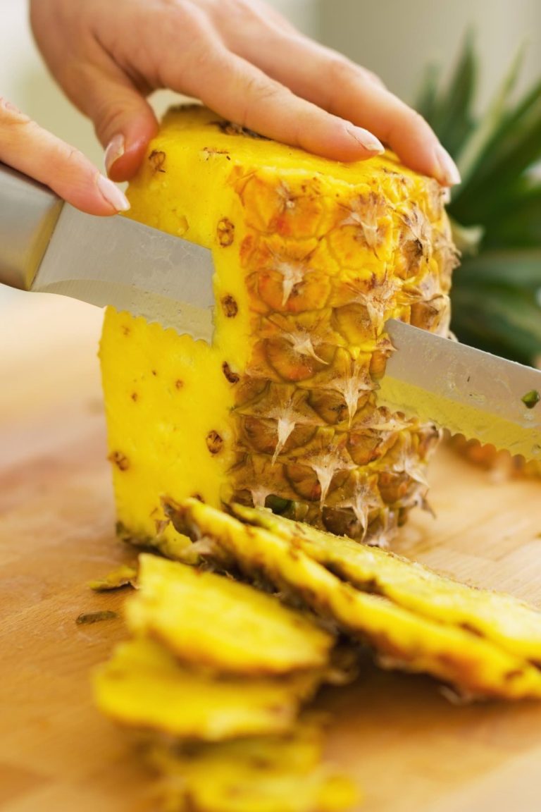 How To Ripen A Pineapple Fast 3 Easy Ways Tipbuzz 