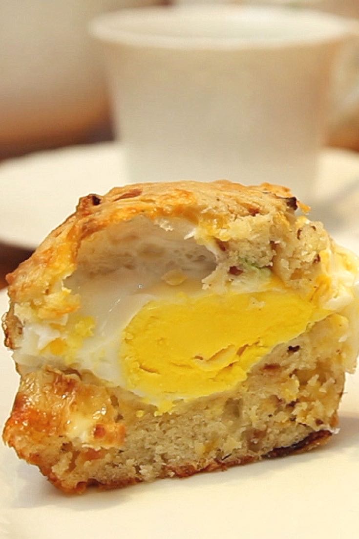 Bacon, Egg & Cheese Breakfast Muffins Recipe (with Video) | TipBuzz