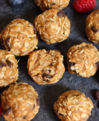 Energy Balls made with rolled oats, peanut butter, maple syrup, flaxseed meal, vanilla. A nutritious and wholesome snack that's vegan and gluten-free