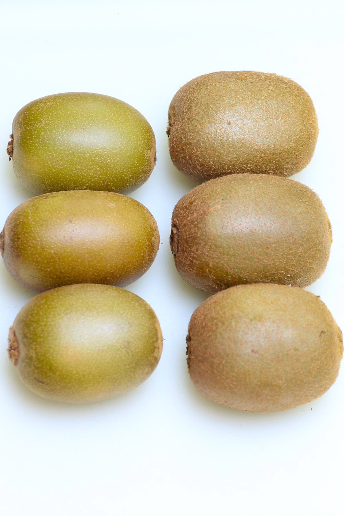 Kiwi Berries vs. Green Kiwifruit vs. Gold Kiwifruit 