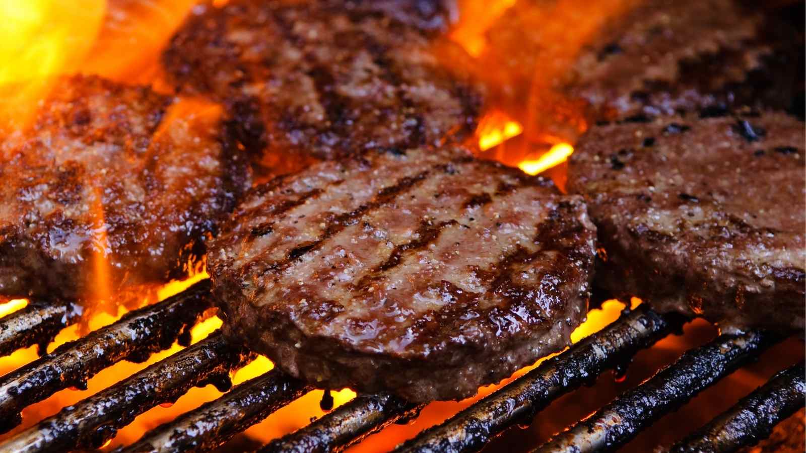 How Long to Grill Burgers (Burger Grill Time) - TipBuzz