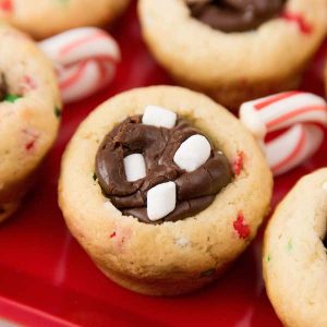 These Holiday Chocolate Cookie Cups are an easy and festive recipe