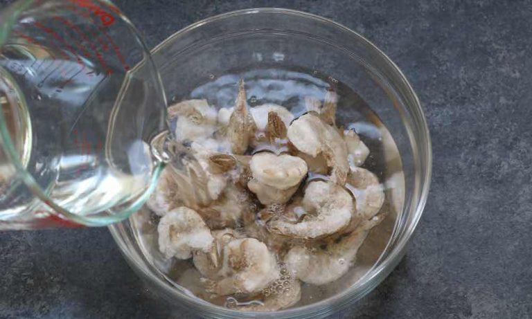 can you thaw shrimp in water