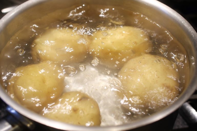 How Long to Boil Potatoes TipBuzz