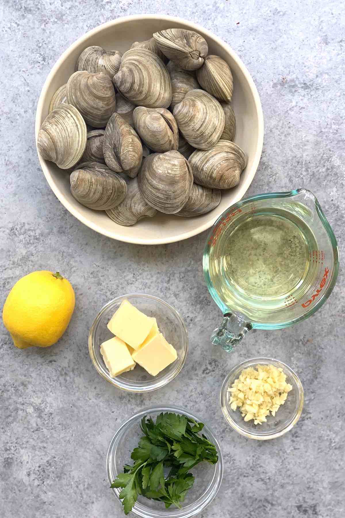 Ingredients for steamed clams