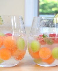 Easy Melon Ball Sangria – Refreshing and delicious melon ball sangria, the most beautiful sangria recipe! All you need is only a few ingredients: watermelon, cantaloupe and honeydew melons, moscato wine, sugar, lime, and sparkling water. Easy drinks recipe. Video recipe.