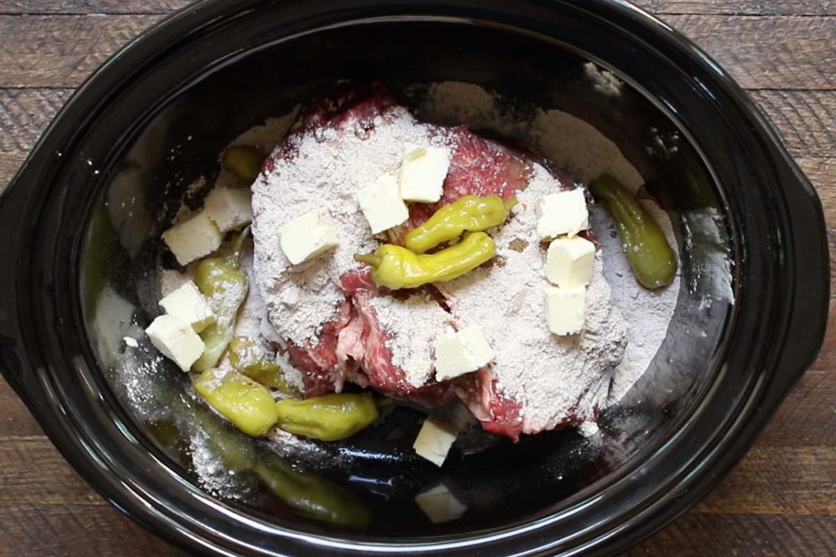 Add all ingredients in a slow cooker.