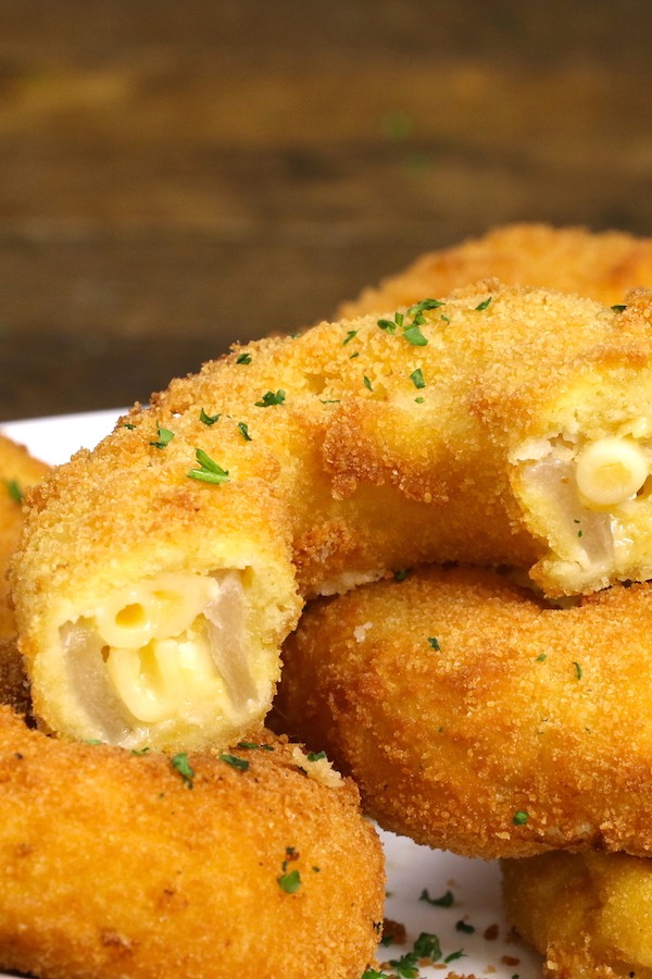 fried mac and cheese sticks