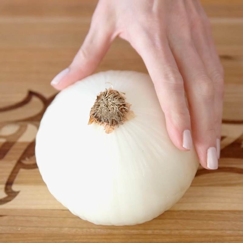 The Best Blooming Onion Recipe (with Video) TipBuzz