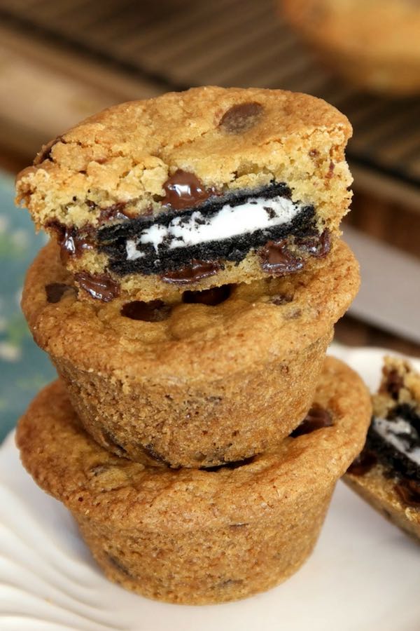 Oreo Stuffed Chocolate Chip Cookies