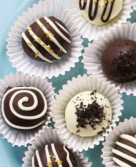 4 Ingredient Oreo Truffles - the easiest and most beautiful dessert you will ever make! Only 4 ingredients required: Oreos, cream cheese, white chocolate and dark semi-sweet chocolate. Sprinkles are optional. Oreo crumbs are mixed with creamy cheesecake, and then covered with melted chocolate. So Good! Quick and easy recipe, party desserts. No Bake. Vegetarian. Video recipe.