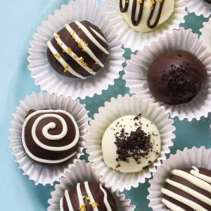 4 Ingredient Oreo Truffles - the easiest and most beautiful dessert you will ever make! Only 4 ingredients required: Oreos, cream cheese, white chocolate and dark semi-sweet chocolate. Sprinkles are optional. Oreo crumbs are mixed with creamy cheesecake, and then covered with melted chocolate. So Good! Quick and easy recipe, party desserts. No Bake. Vegetarian. Video recipe.