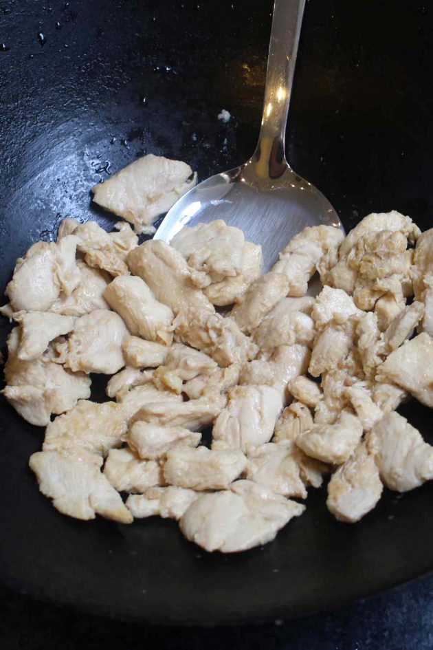 Par-cooked chicken (velveted chicken) used to make Hunan Chicken