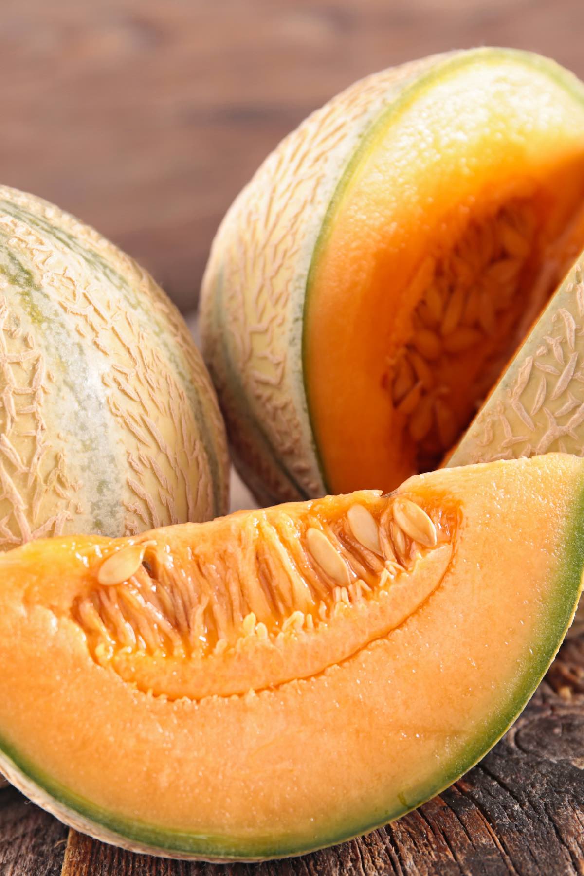 how-to-tell-if-a-cantaloupe-is-ripe-5-easy-ways-tipbuzz