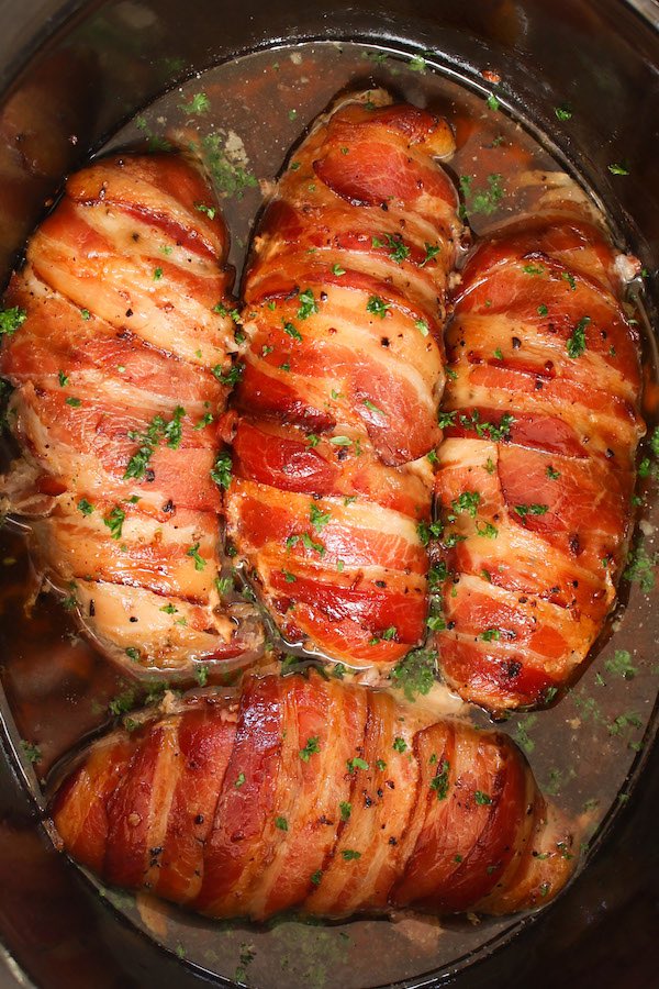 Slow Cooker Bacon Garlic Chicken Breast Recipe - TipBuzz