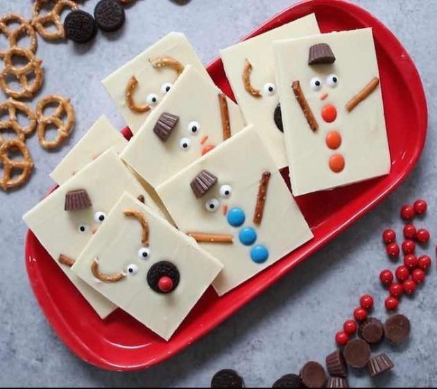 This Snowman and Reindeer Chocolate Bark is an easy DIY gift idea for the holidays