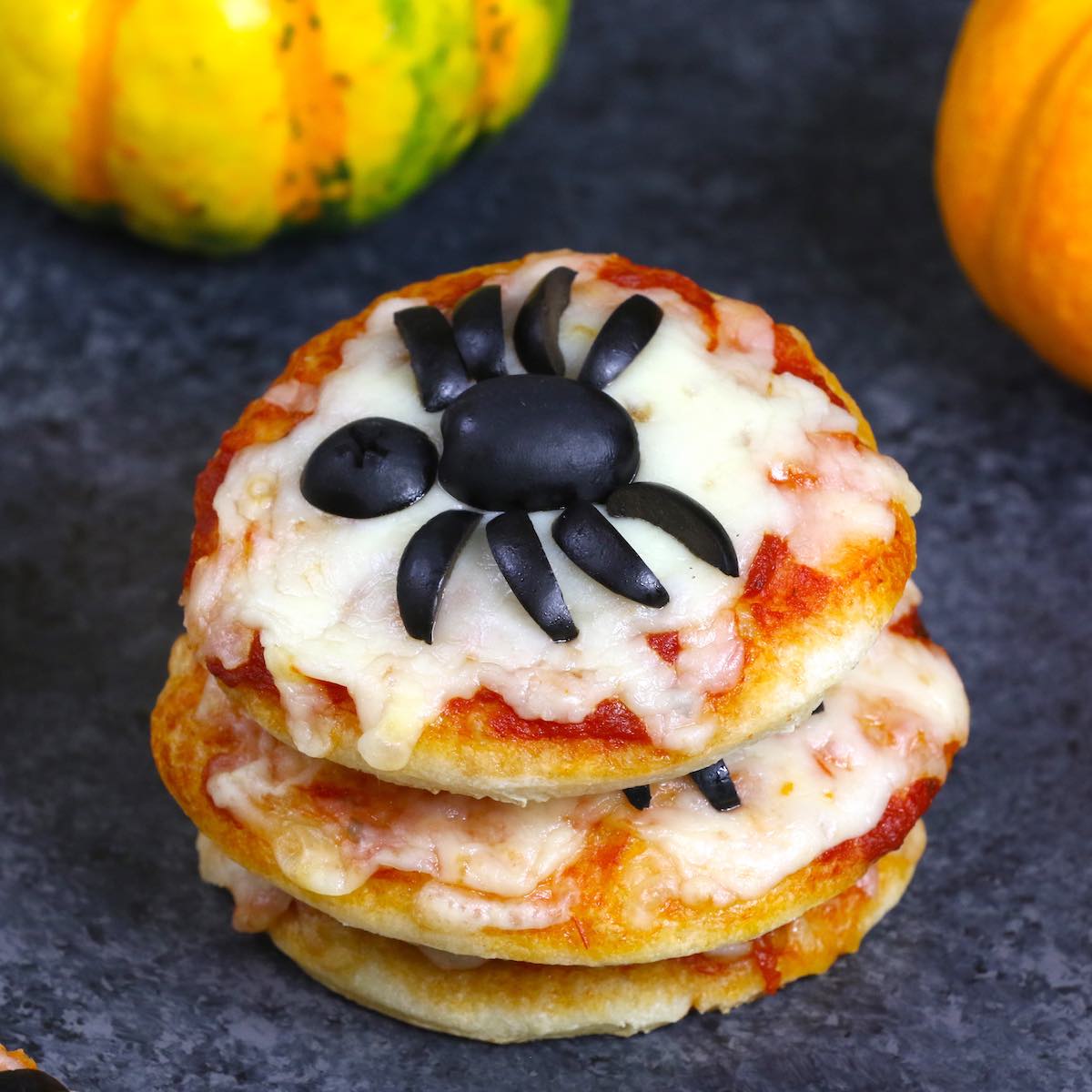 Mini spider pizzas for Halloween