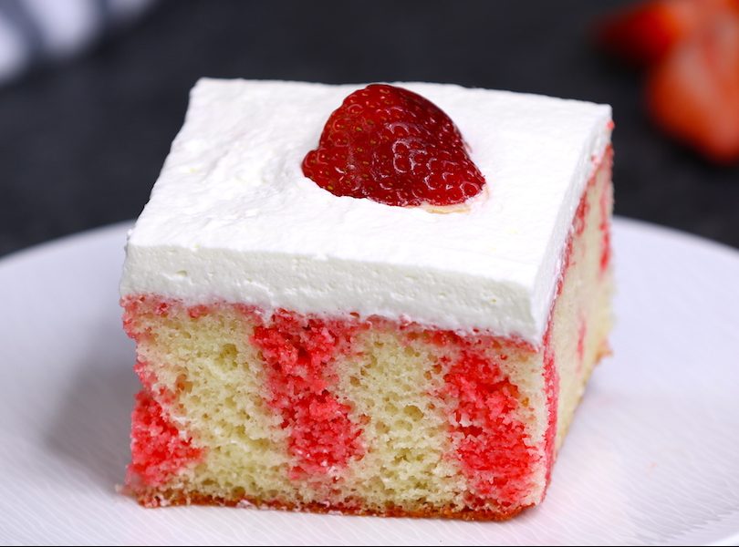 Easy Strawberry Jello Poke Cake Tipbuzz