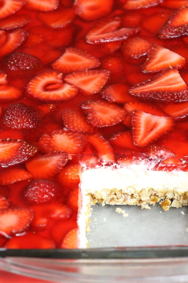 Strawberry Pretzel Salad (with Video) - TipBuzz