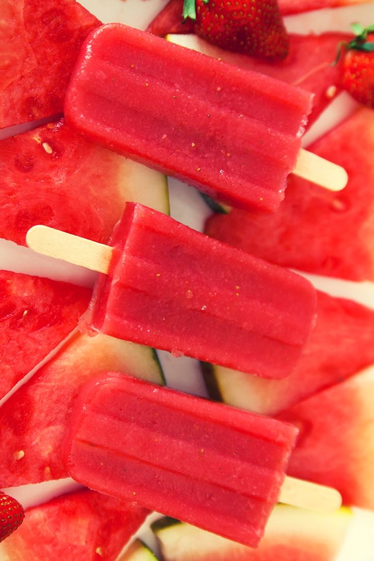 Healthy Strawberry Watermelon Popsicles – So easy to make and perfect for a summertime treat! All you need is only 3 simple ingredients: watermelon, strawberries and lime! Kids friendly, quick and easy recipe, no bake recipe, vegan recipe.