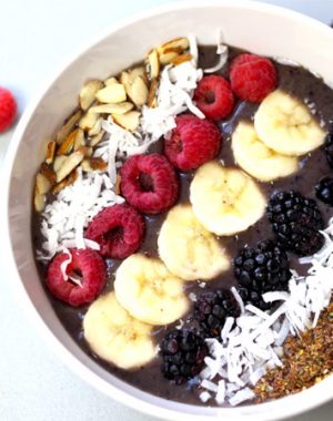 This Berry Smoothie Bowl recipe is an easy breakfast idea