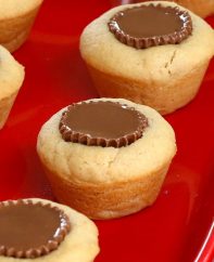 Peanut Butter Cup Cookies are chewy and melt-in-your-mouth peanut butter cookies stuffed with a mini Reese’s peanut butter cup. It’s easy to make and great for special occasions such as Christmas.